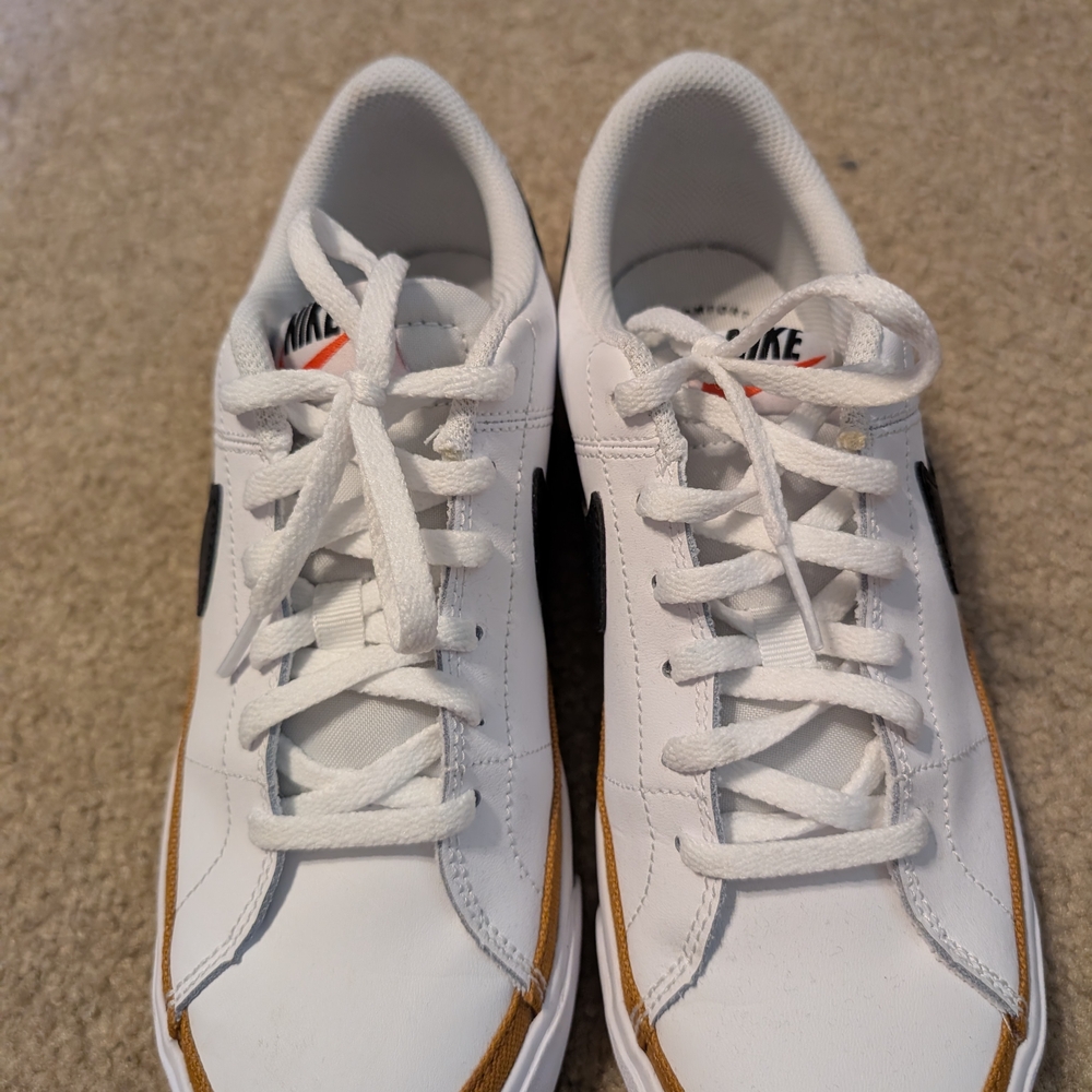 Nike Men's White and Black Sneakers